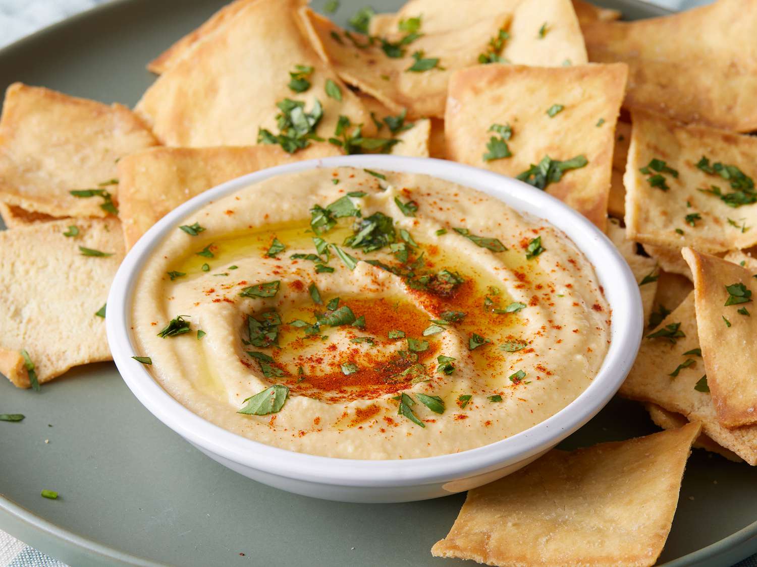 You are currently viewing Quick Hummus Recipe Without Tahini: 7 Tasty Ideas